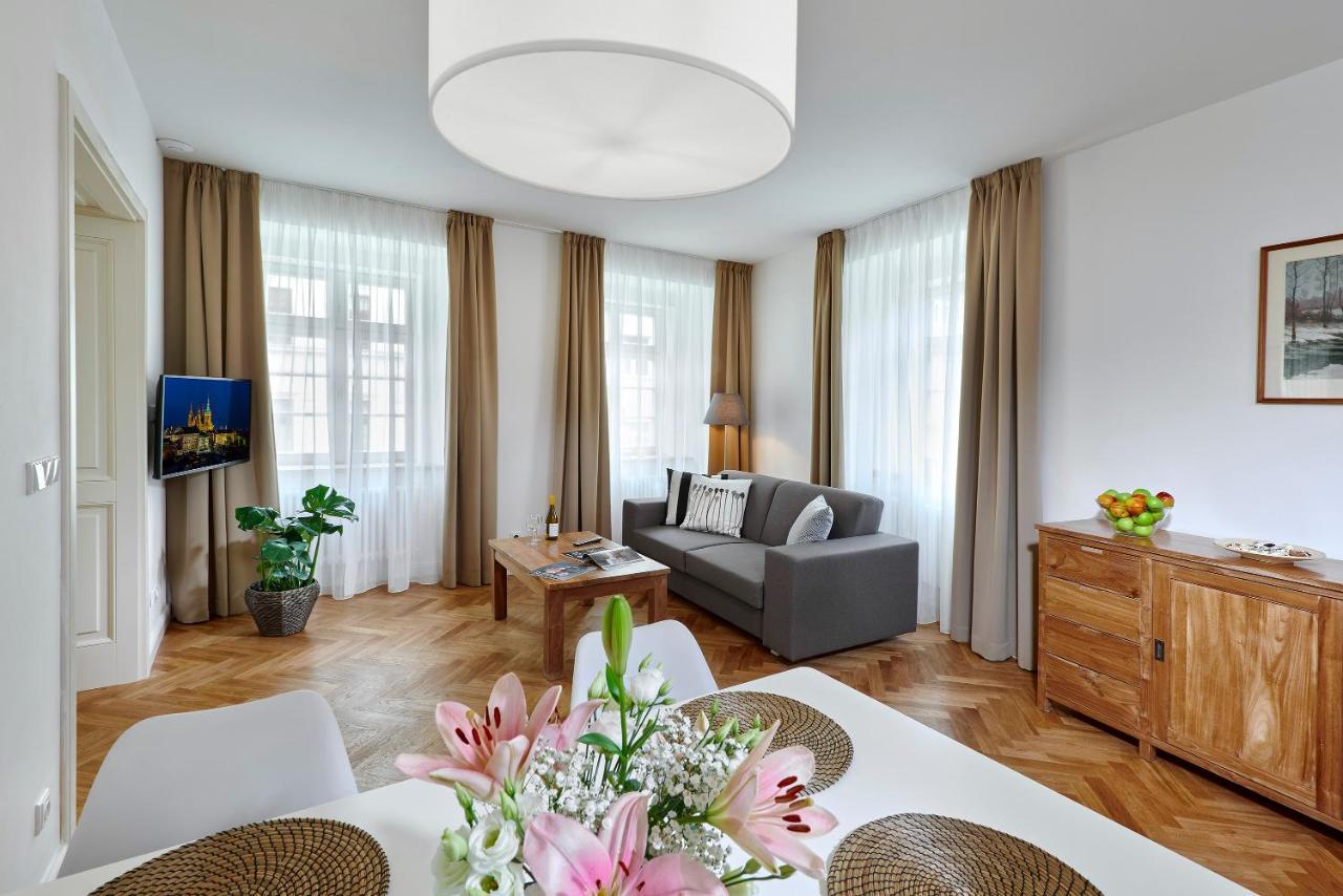 Downtown Suites Mala Strana プラハ エクステリア 写真