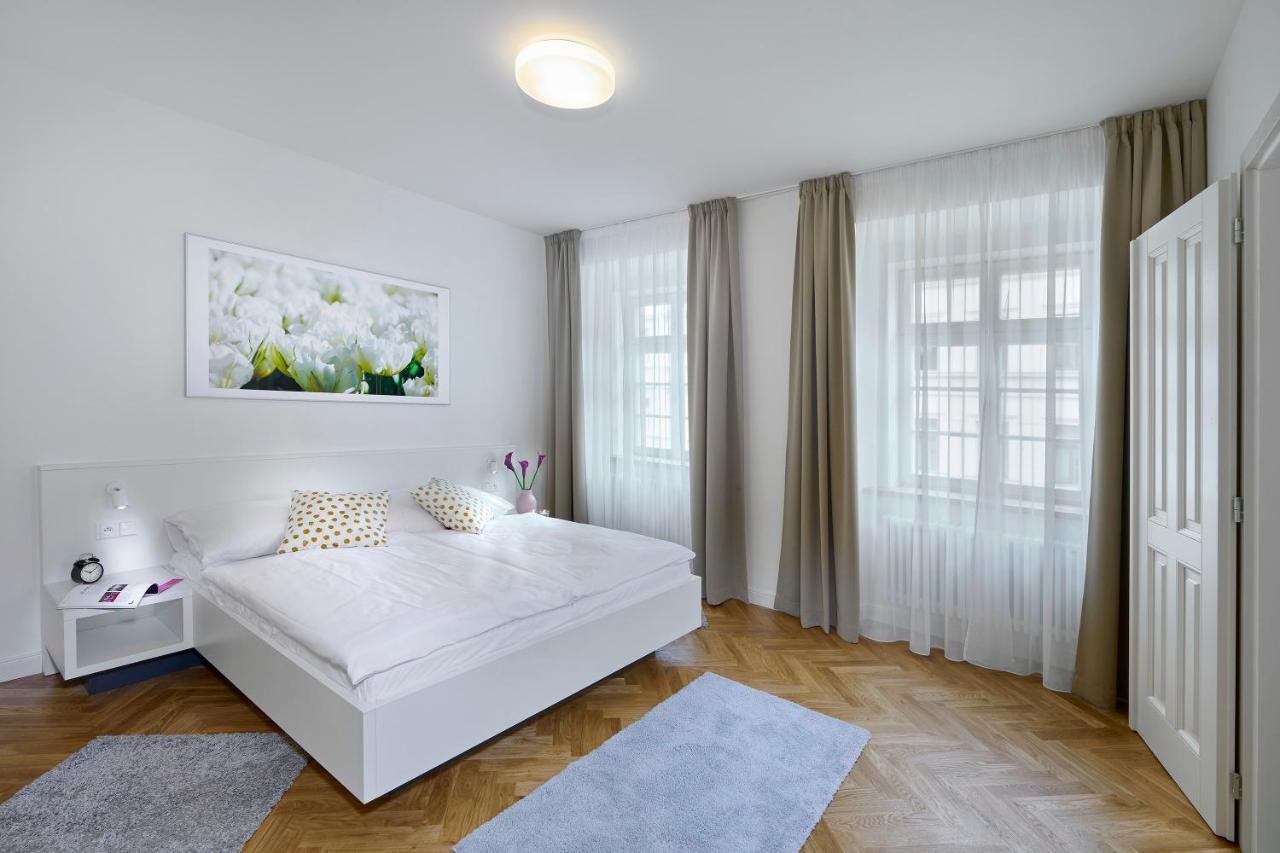 Downtown Suites Mala Strana プラハ エクステリア 写真