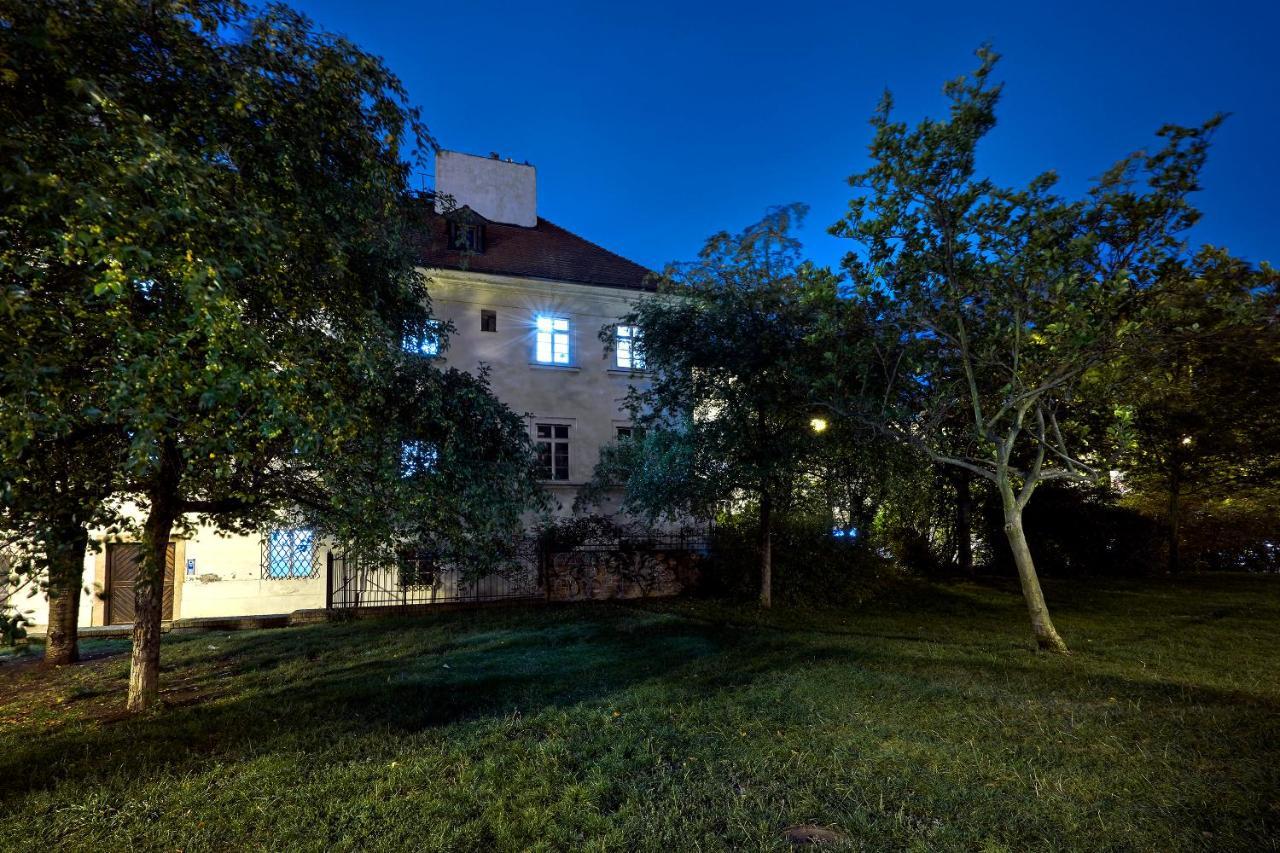 Downtown Suites Mala Strana プラハ エクステリア 写真