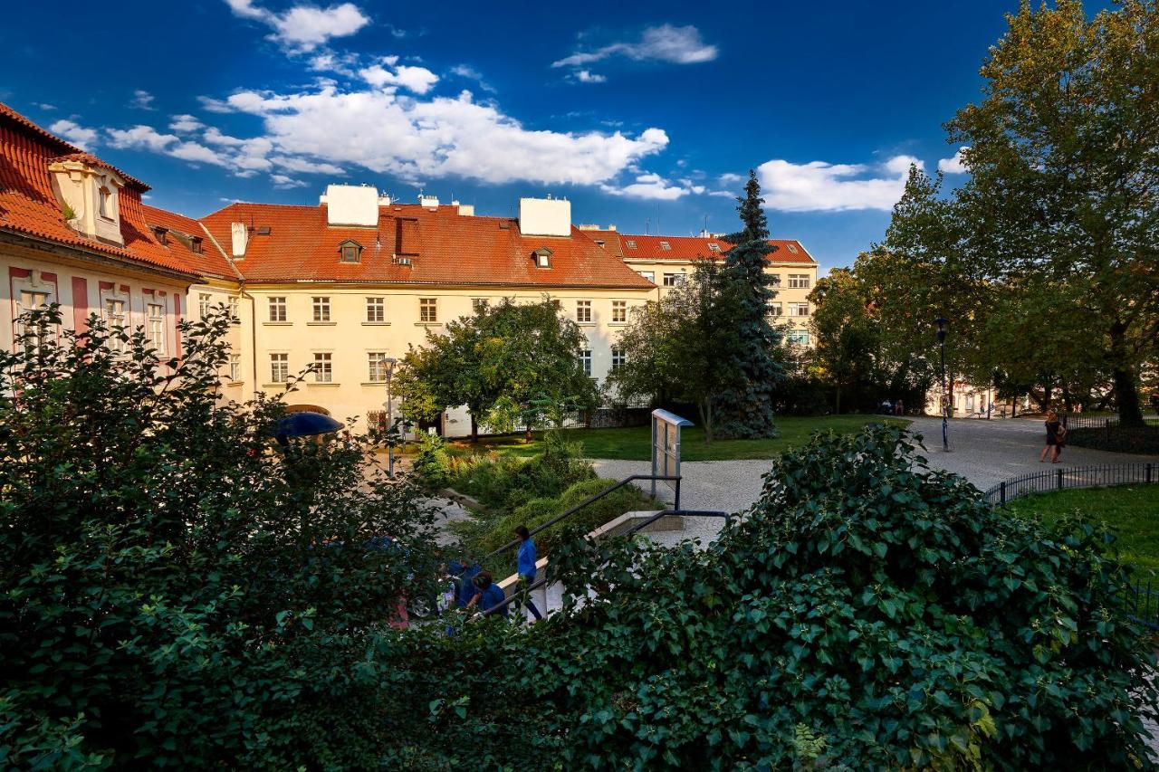 Downtown Suites Mala Strana プラハ エクステリア 写真